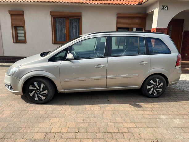 opel zafira  2007 rok