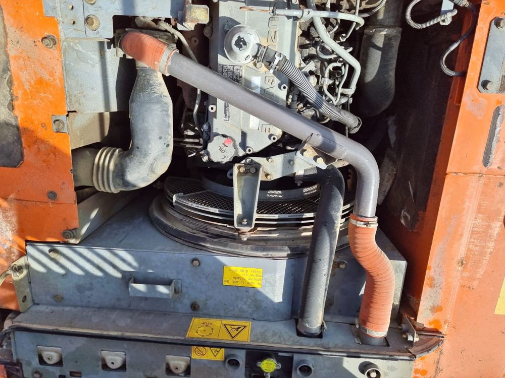 Продам экскаватор Hitachi Zx  210 lc , 2012 г