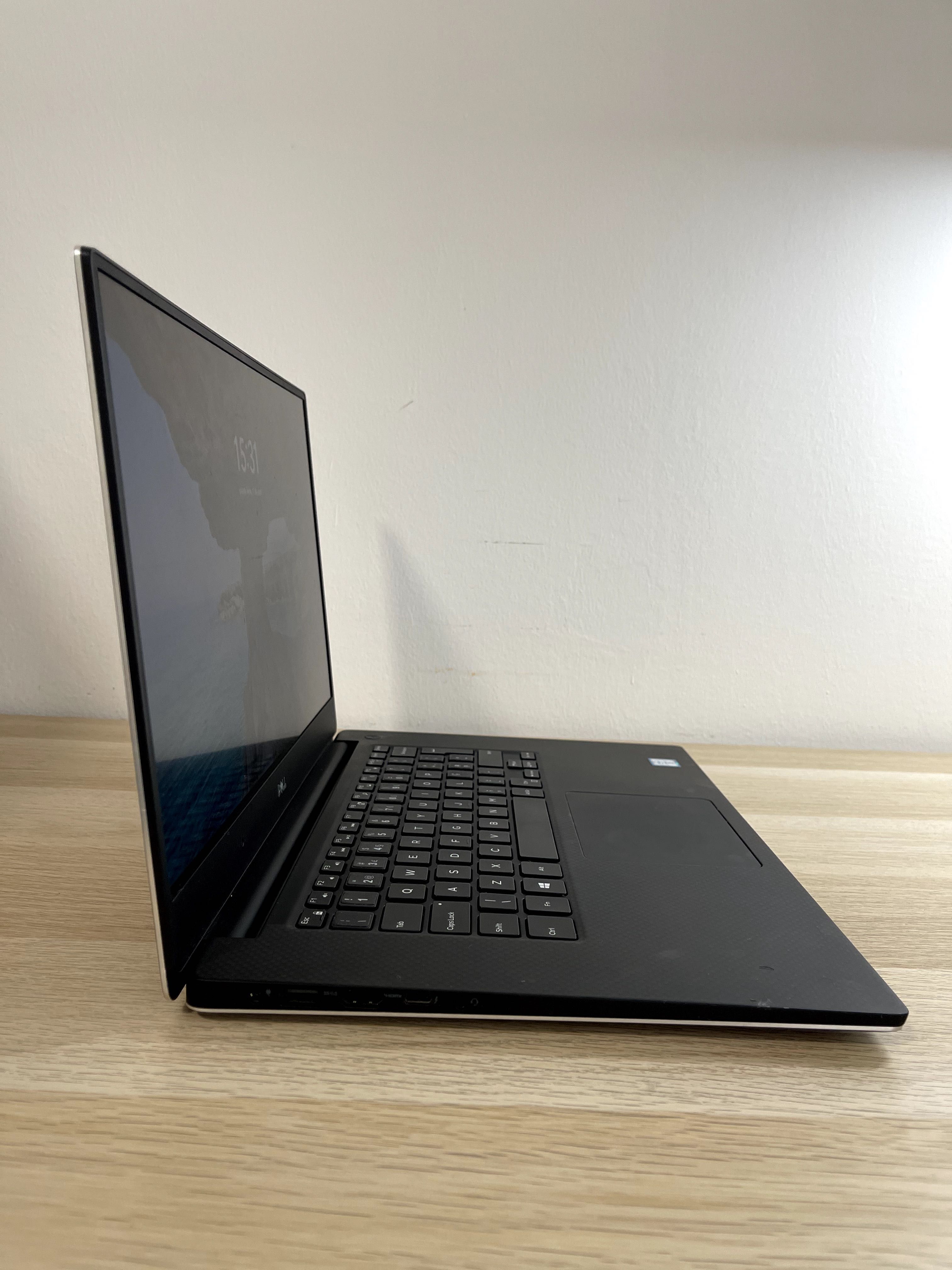 Dell Precision 5520 - i7-6820HQ 2.70GHz