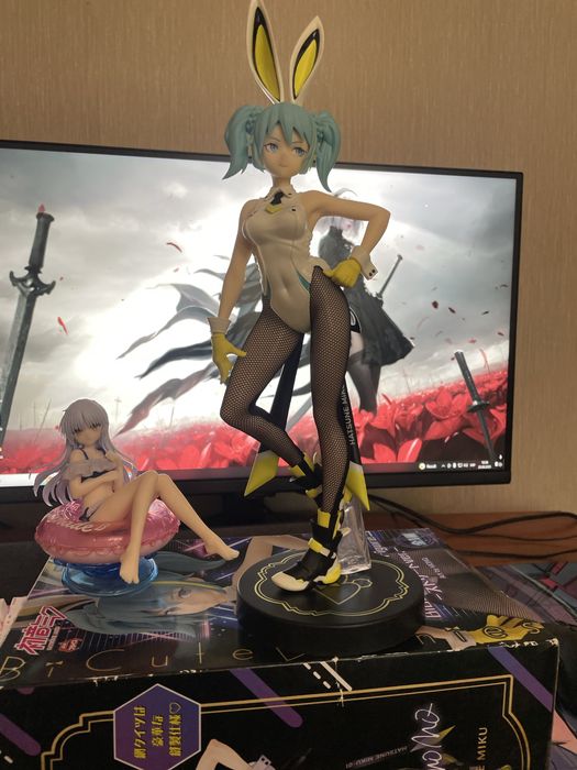 Hatsune Miku figure