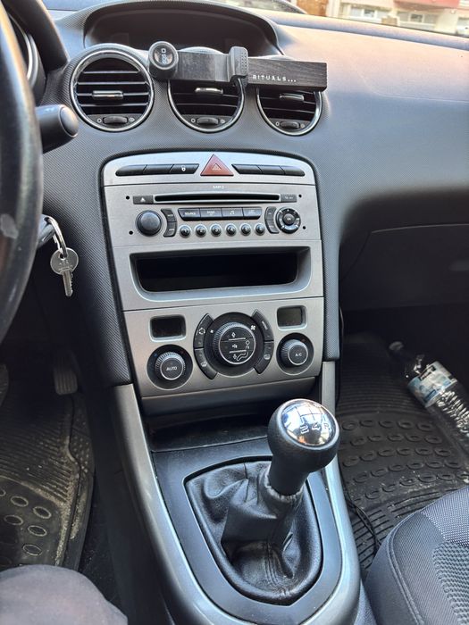 Peugeot gpl em bom estado cor cinza