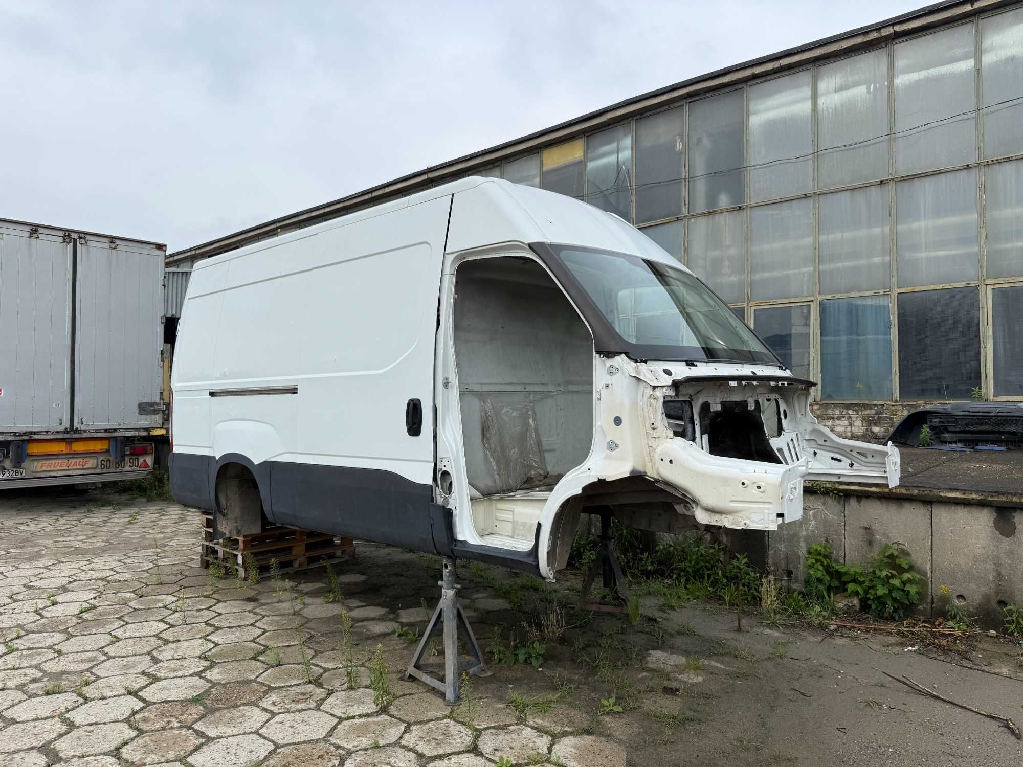 Sprzedam karoserie Iveco Daily
