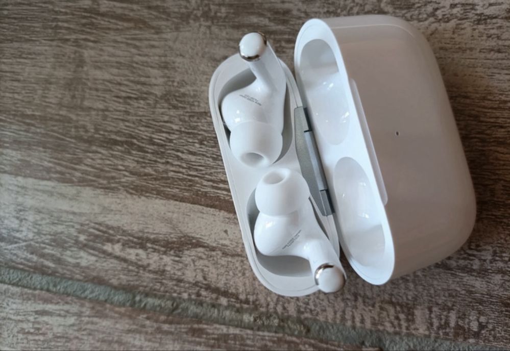 Apple AirPods Pro 2