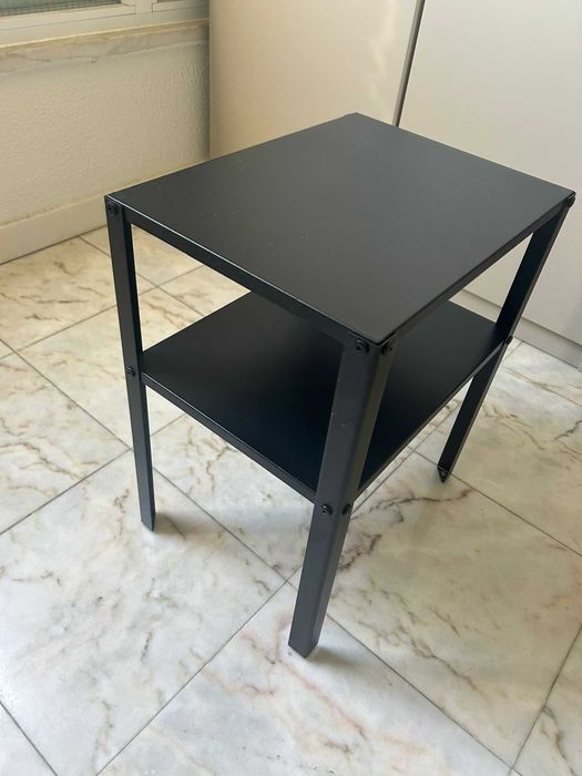 Mesinha de cabeceira em ferro (criado mudo) Ikea