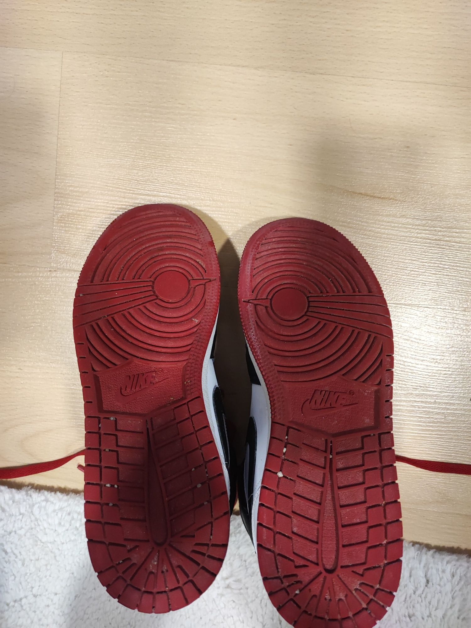 Nike Air Jordan 1