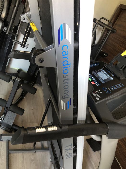 Potezna bieznia cardiostrong tx50