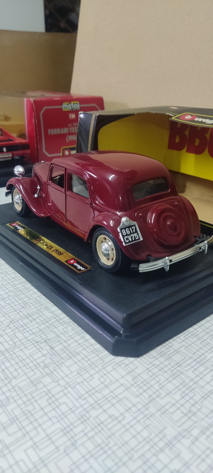 Carro CITRÖEN 15CV TA.1938 -Escala 1/24 -burago.