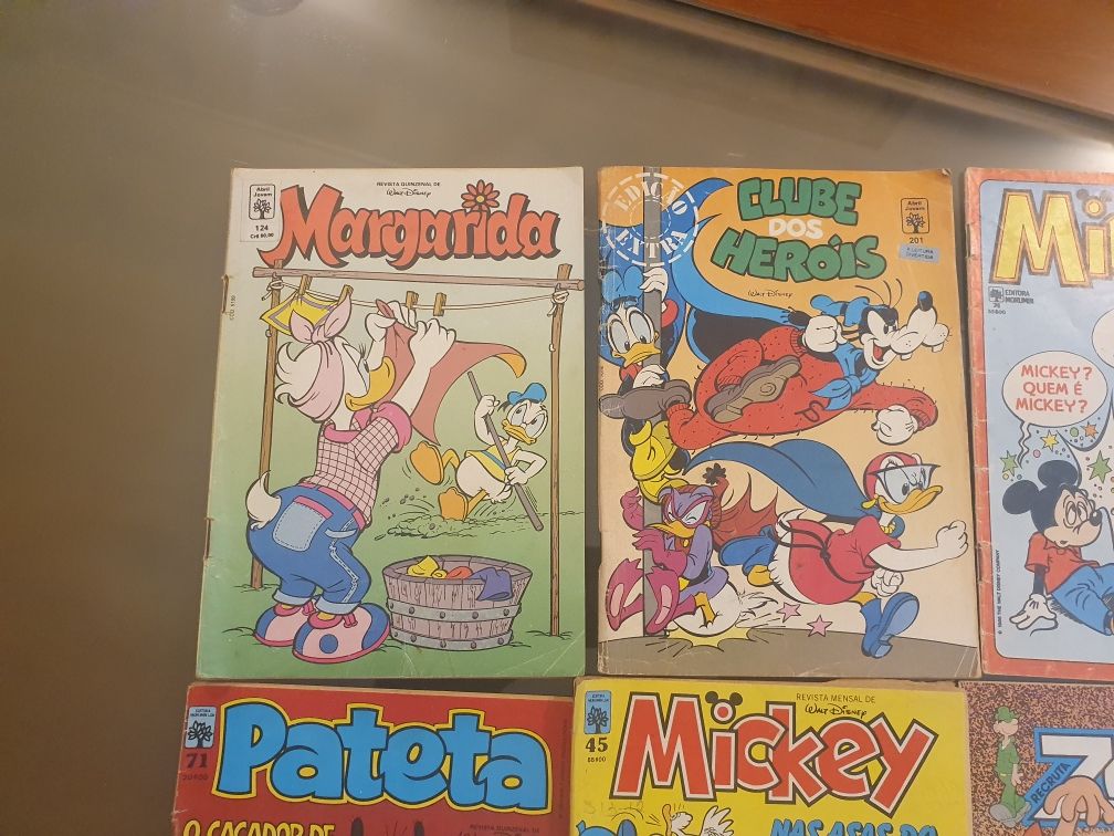 Banda desenhada vários Mickey, Pateta,