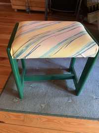 Taboret drewniany