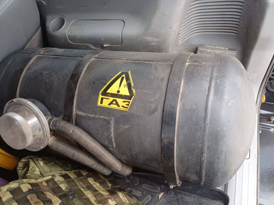 Suzuki Grand Vitara XL-7 2005 р. • Газ/Бензин • Автомат • 2.7 л