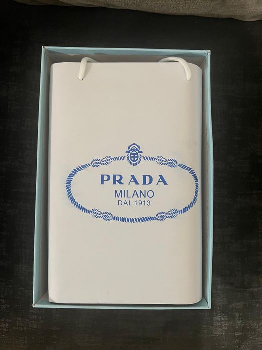 Sapatos PRADA novos