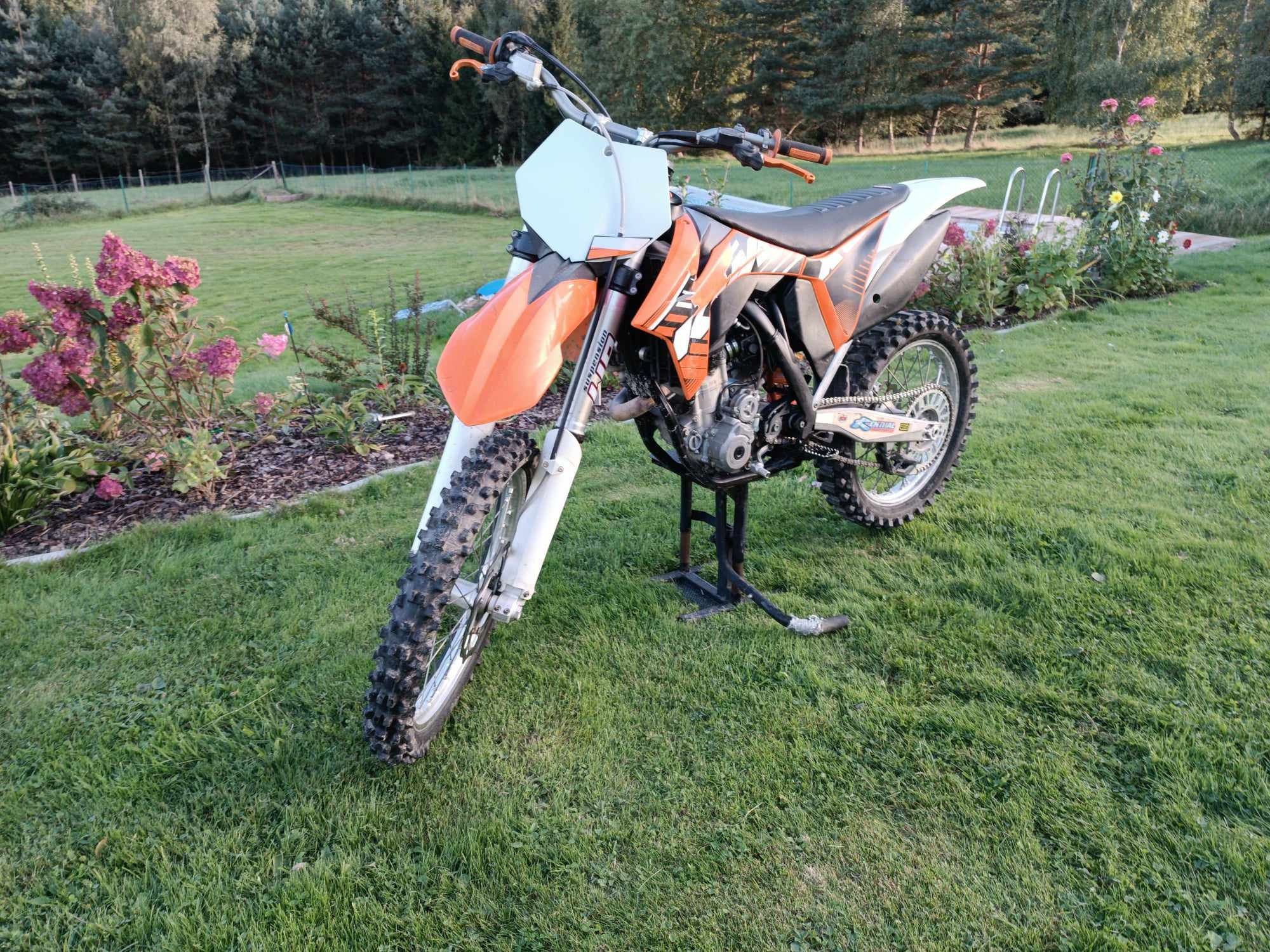 KTM 350 sxf
2012.roksilnik fajnie chodzi