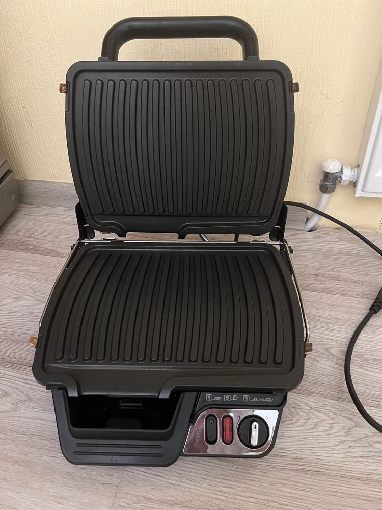 Гриль Tefal в чудовому стані