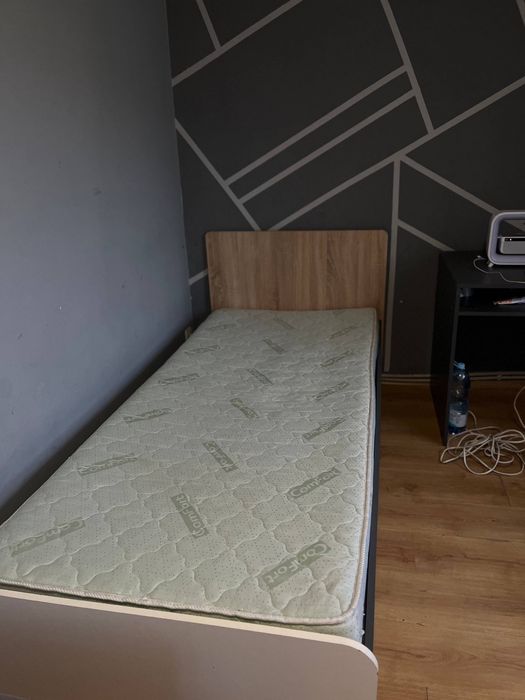 Ліжко односпальне