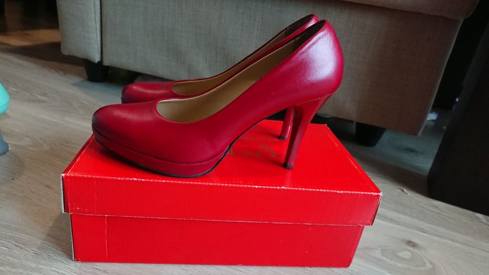 Piękne czerwone szpilki skórzane licowane 38 SALA COLLECTION