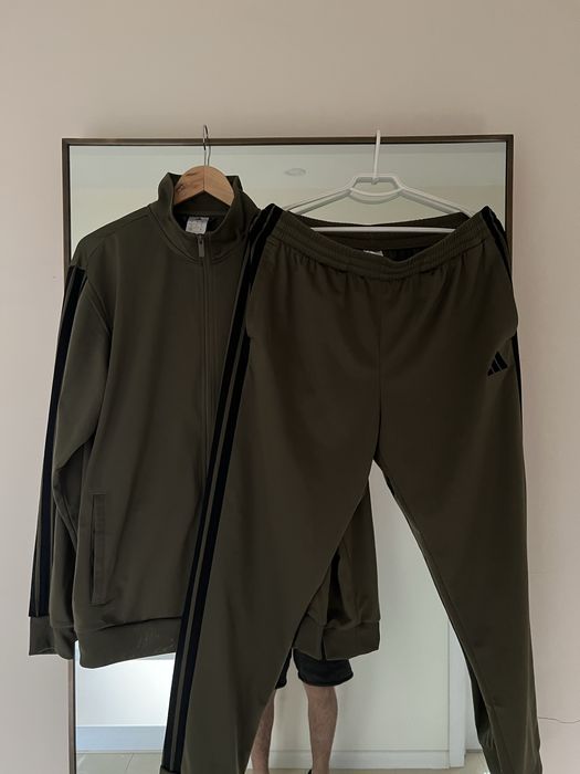 Спортивний костюм адідас