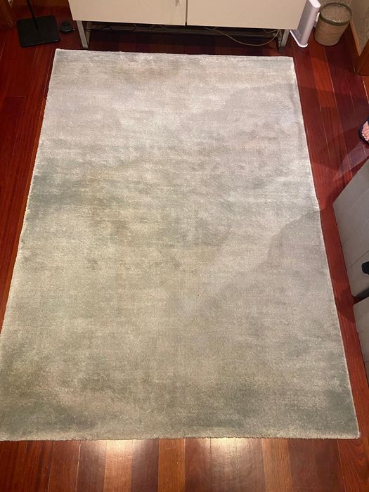 2 carpetes usadas como novas