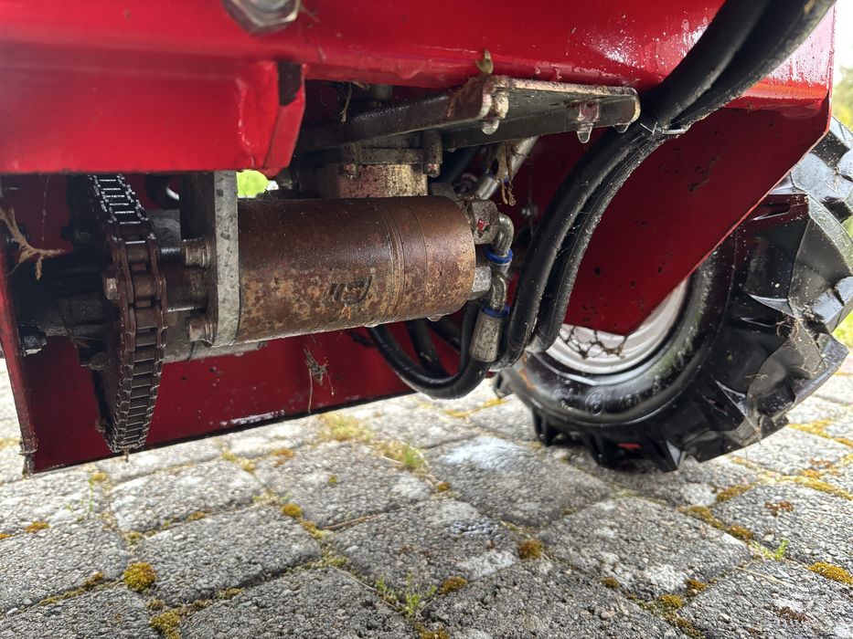 Hydrauliczna zamiatarka honda