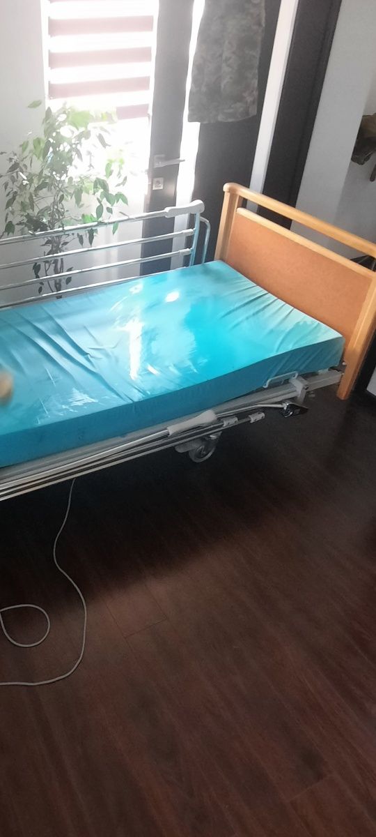 Медичне ліжко електричне