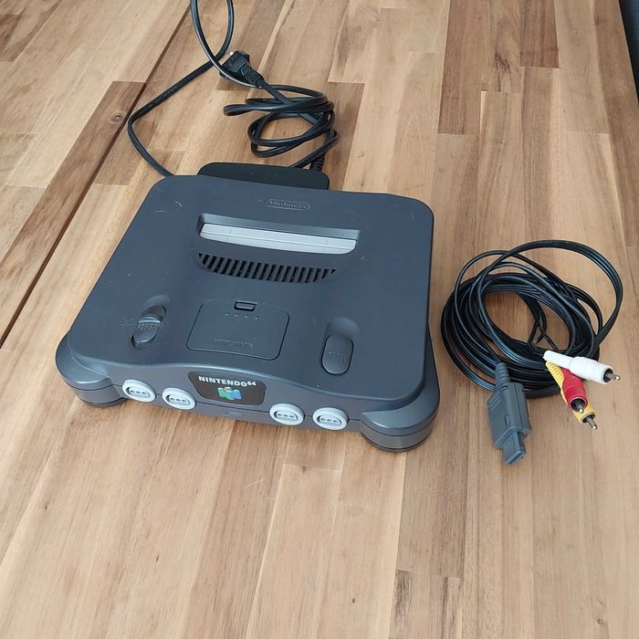 Nintendo 64 czarne
