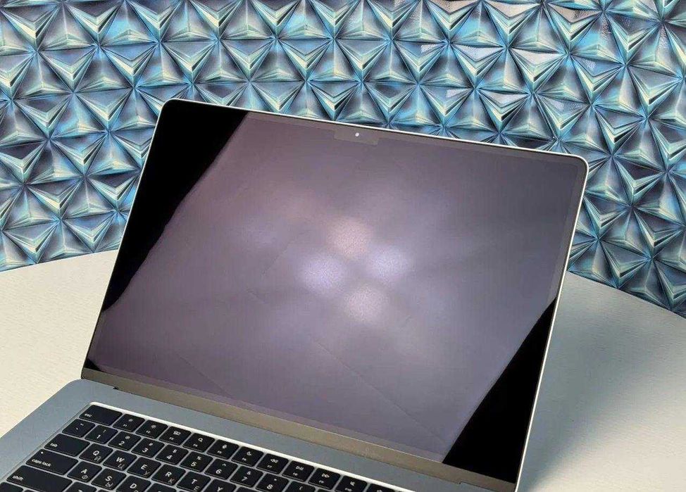 MacBook Air 15 2025 M4/16/512 Sky Blue, 23 цикла