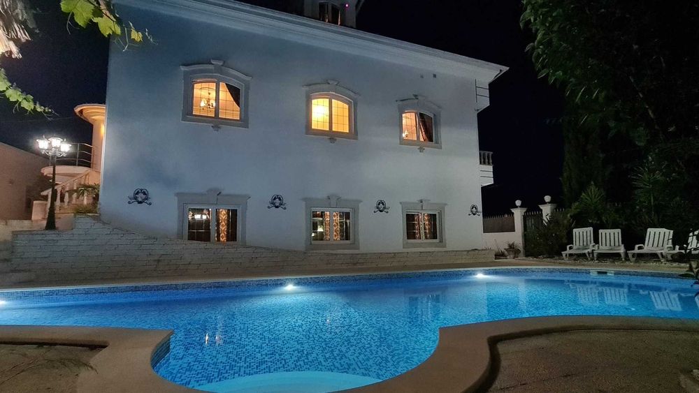 Residência de 6 Quartos em Villa de Luxo 5 Estrelas (15 pessoas max.)
