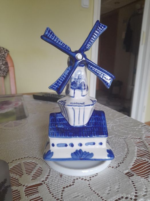 Ceramiczna pamiątka z Holandii.