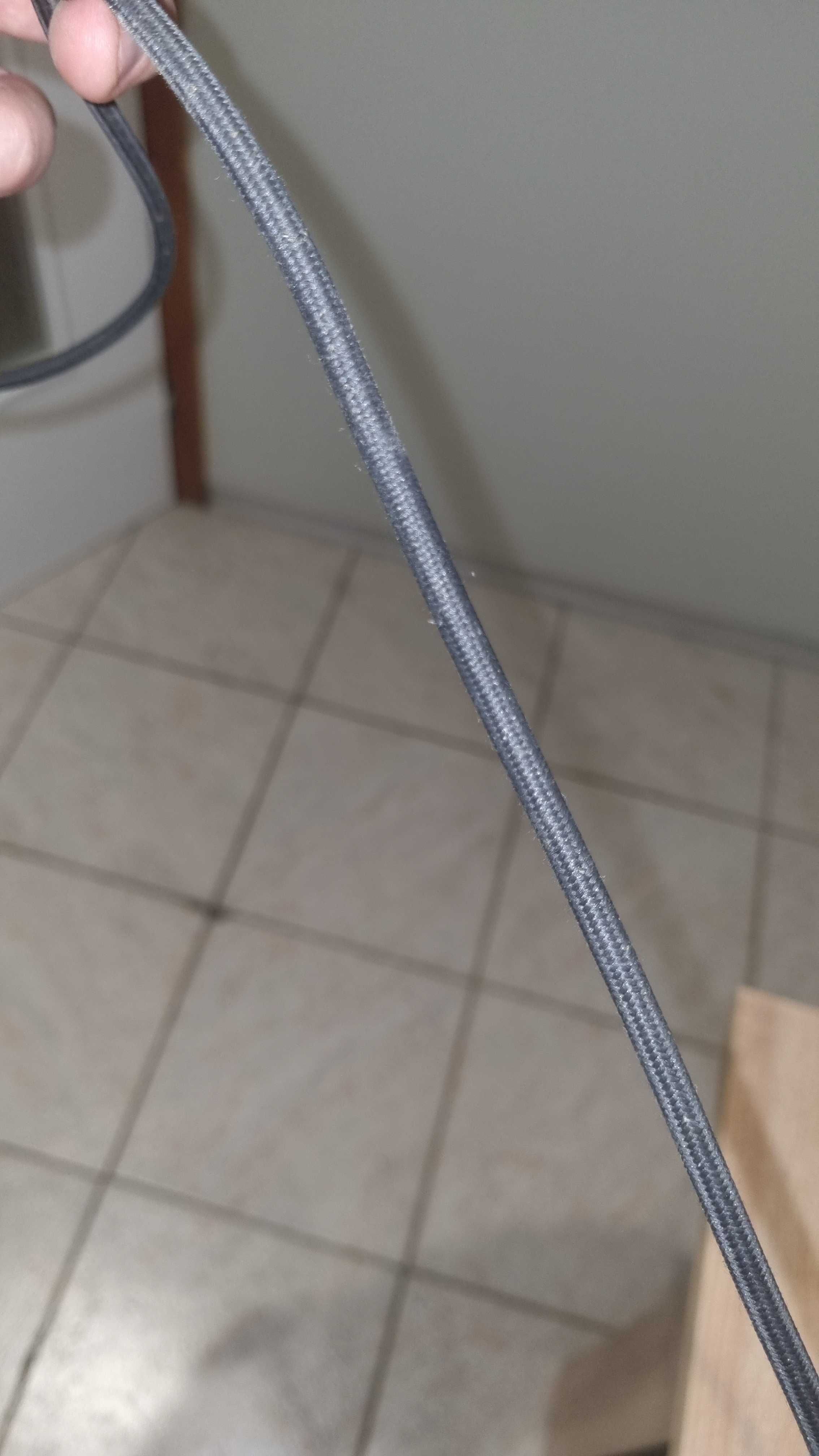 Lampa wisząca na przewodzie (np. nad wyspę)