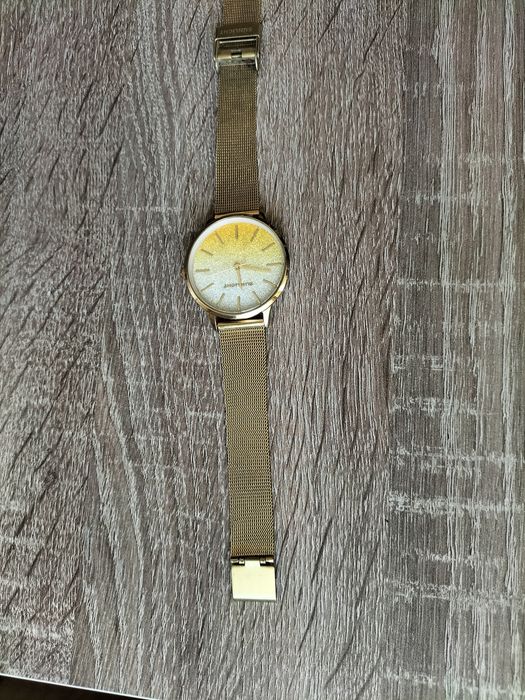 Продам наручний годинник