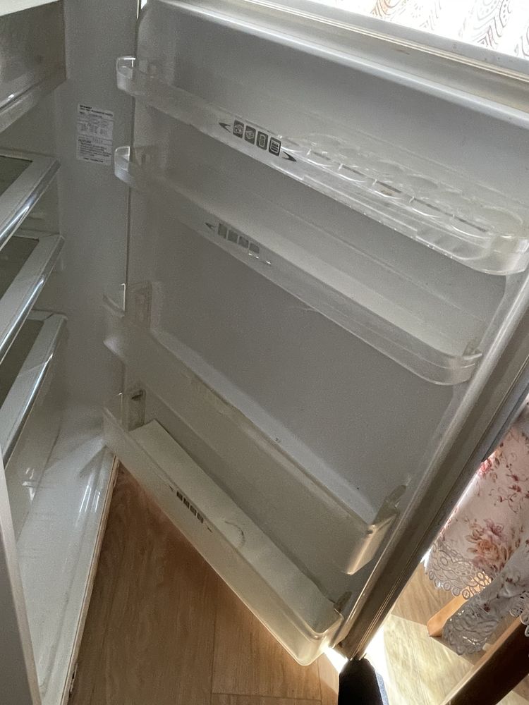 Холодильник SHARP SJ-58LM-T2G