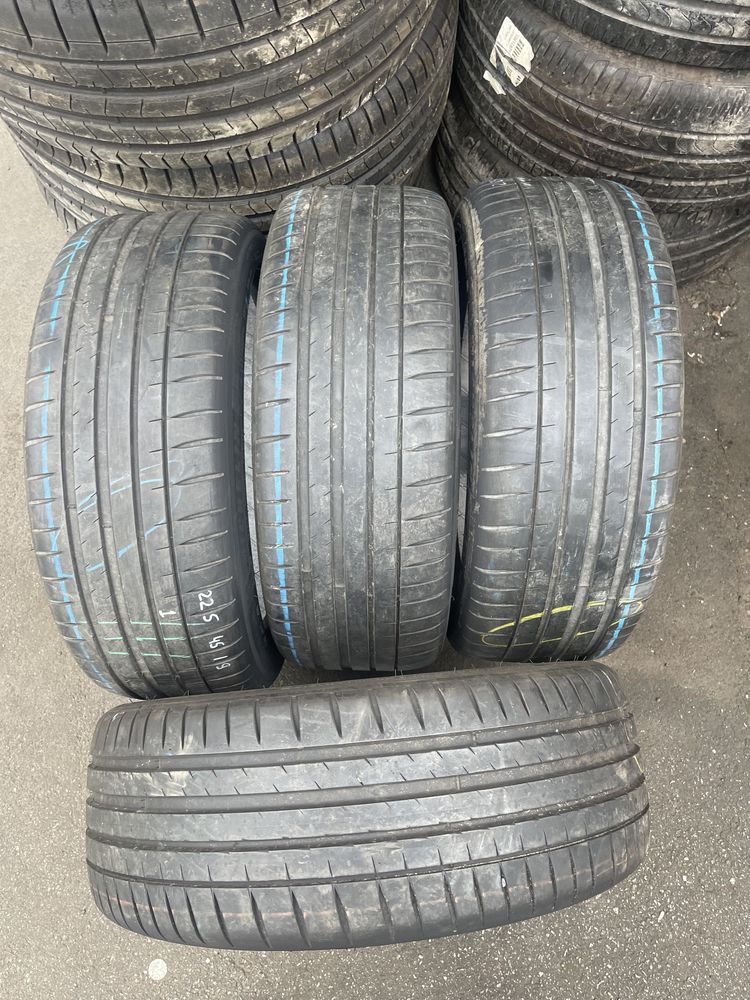 225/45r19 Michelin Pilot Sport 4