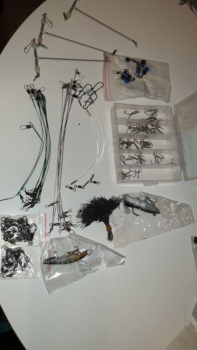 Zestaw akcesori wędkarskich