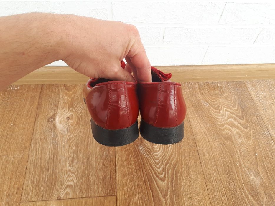 Продам шкіряні туфлі, лофери, балетки 38