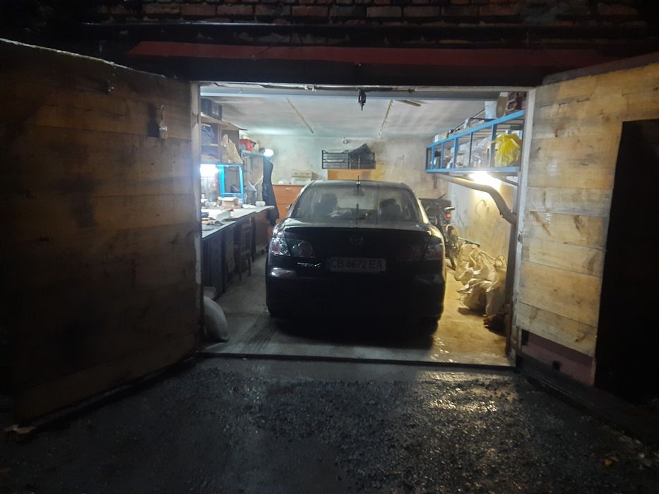 Автомобіль мазда