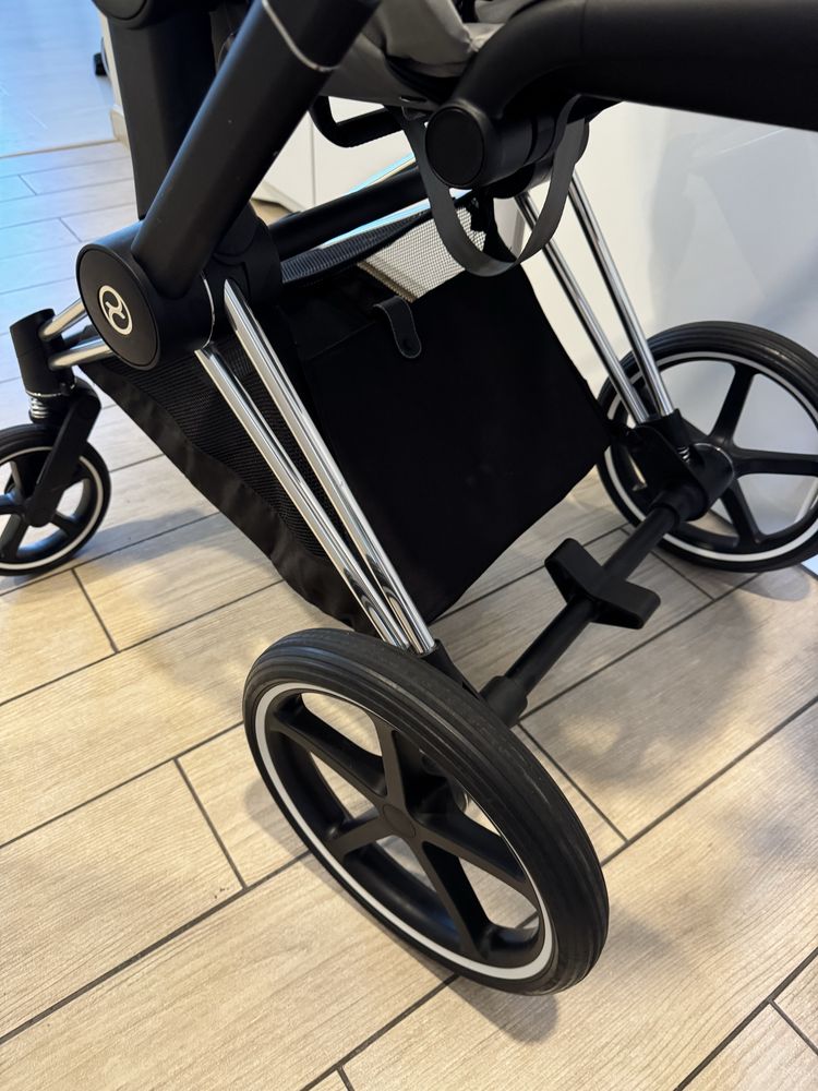 Cybex Priam 2в1 у кольорі Pearl Grey