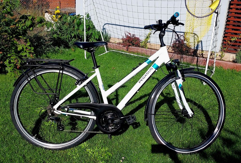 Rower Pegasus Solero SL miejsko trekkingowy 28" Kolor biały turkus