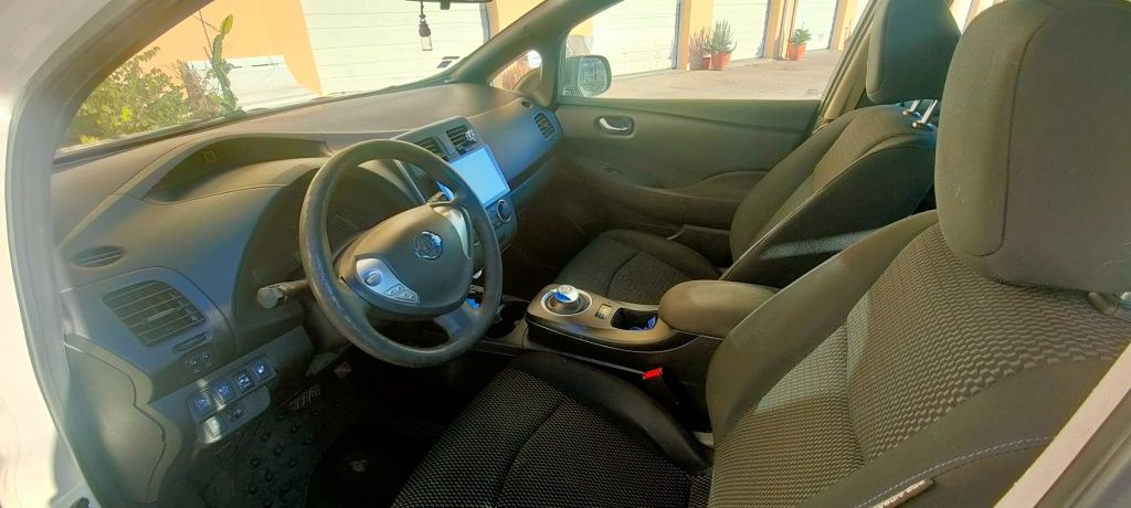 Nissan Leaf 30 kw estado impecável