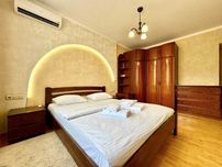 ApartPoltava Вишукані апарт., ВАННА, центр міста, СВІТЛО ЗАВЖДИ, ПРРО