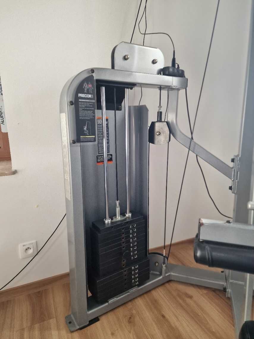 Profesjonalna maszyna do ćwiczeń grzbietu i ramion  Precor USA, FT334
