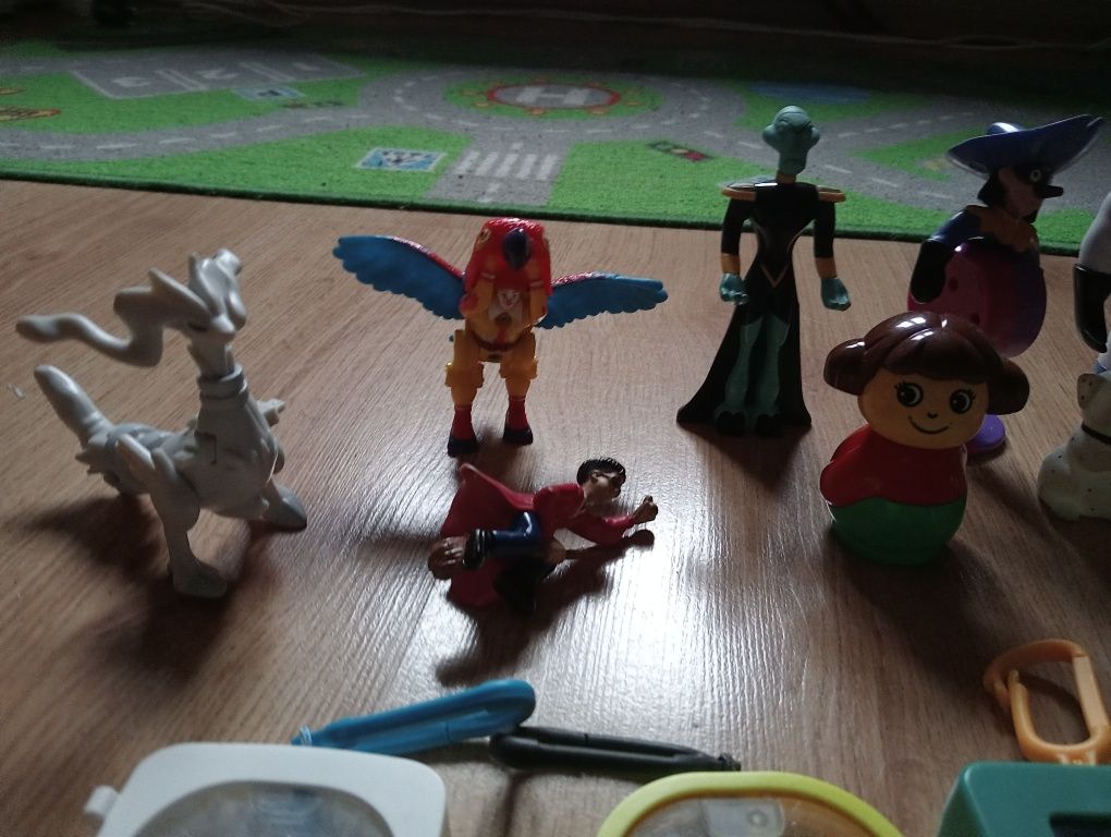 Figurki pokemony papugi