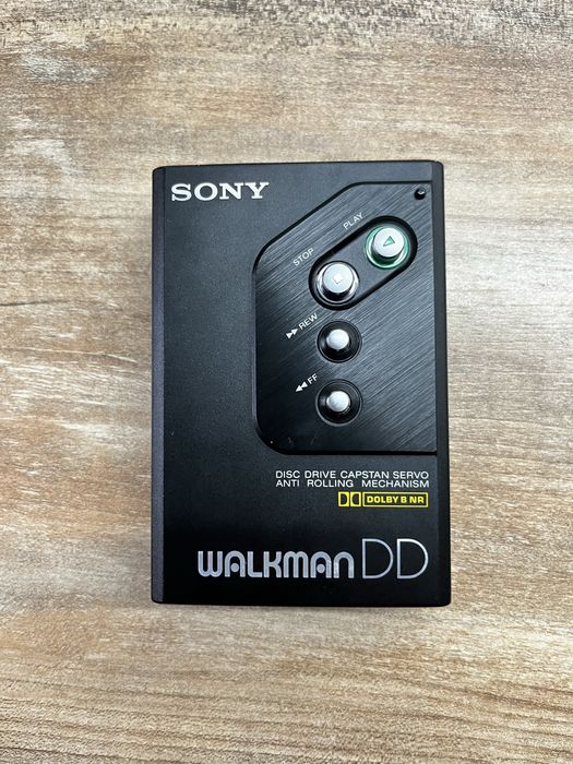 Кассетний плеєр Sony Walkman DD 010