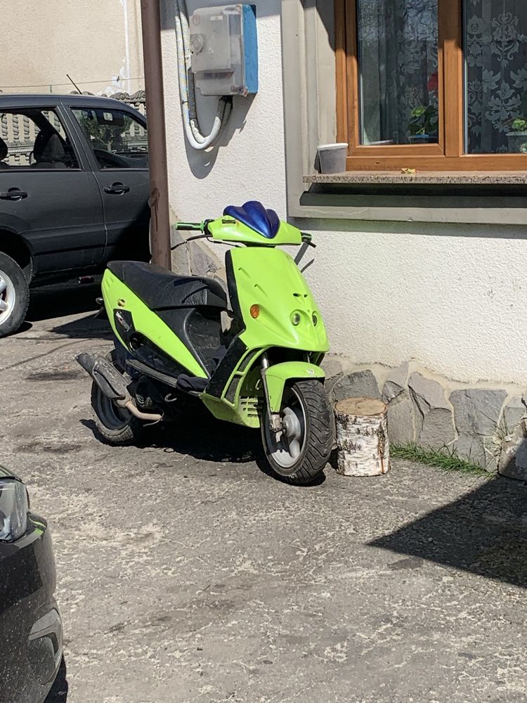 продам або обміняю Malaguti fantom f12