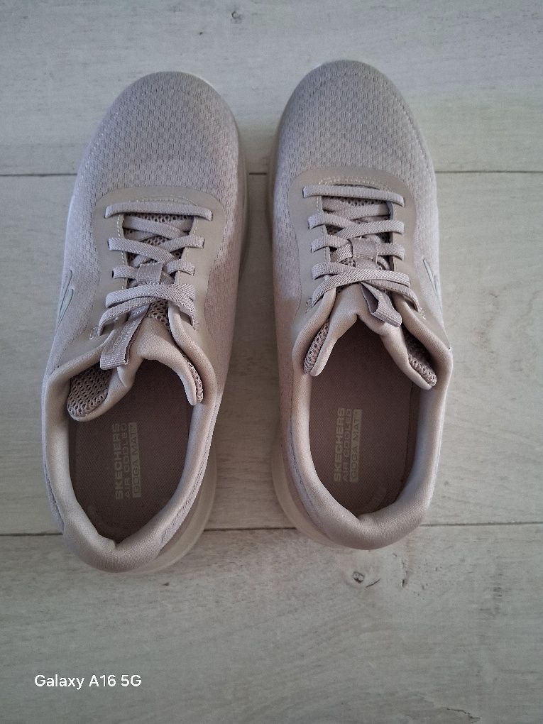 Adidasy skecher slip ins