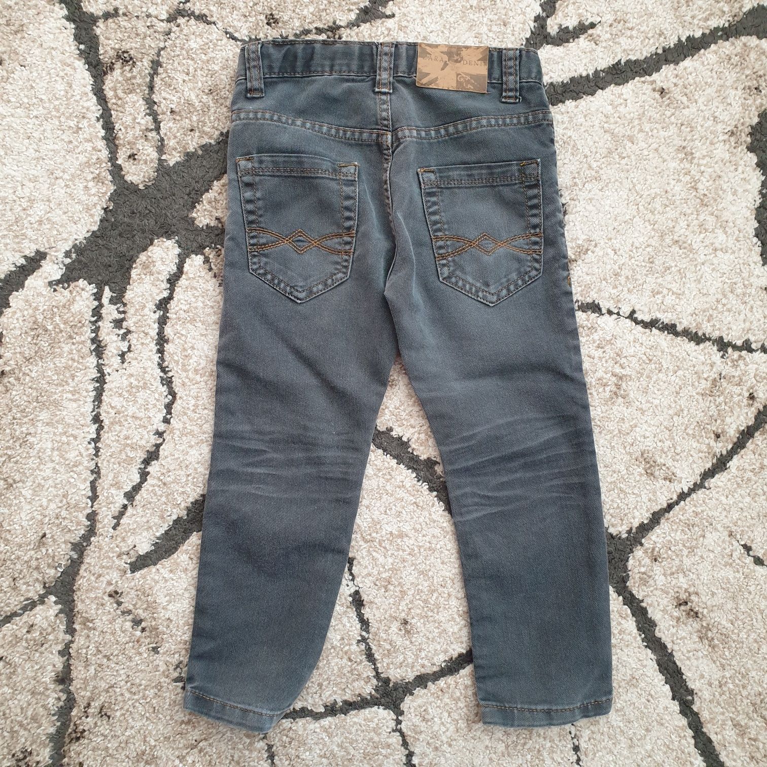 Spodnie jeansowe chłopięce r 104