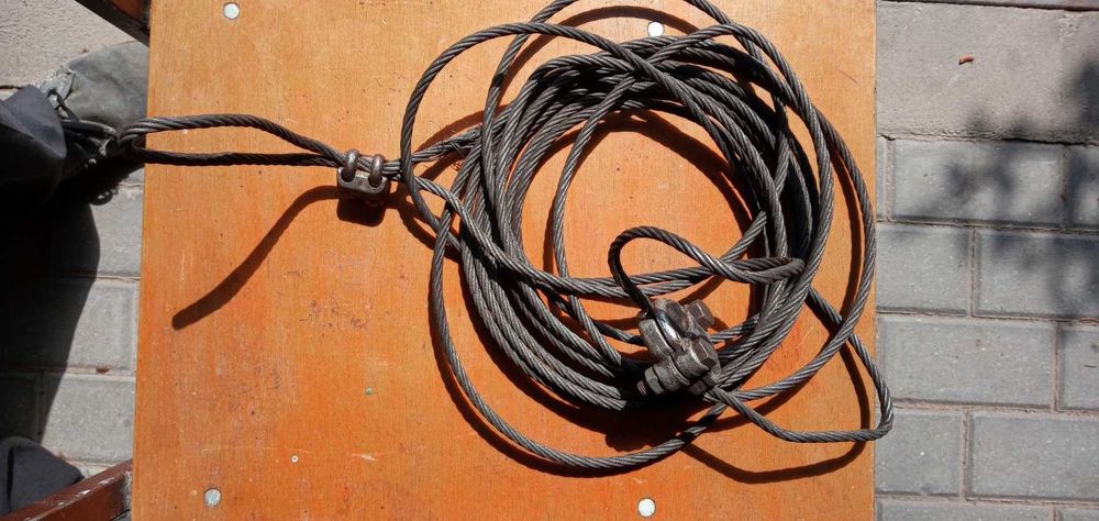 Lina stalowa fi 6mm, długość 6m z zakuciami śrubowymi