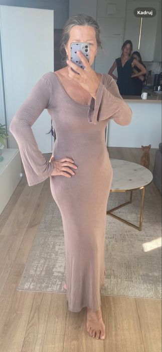 Sukienka dluga brązowa