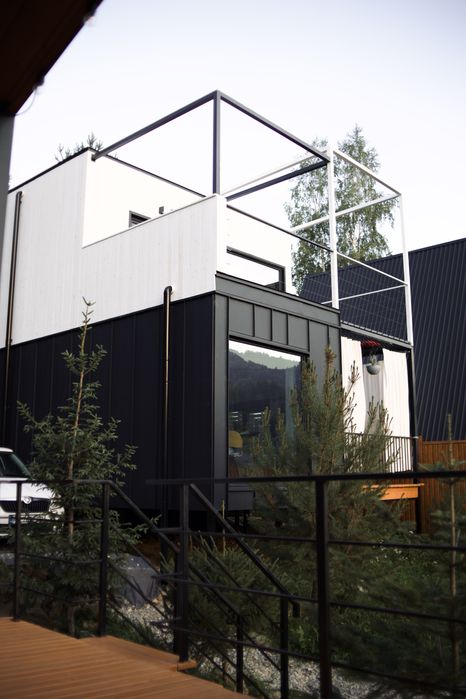 Оренда сучасного будинку/котеджу в Карпатах з ЧАНОМ . 2+2. с.Микуличин