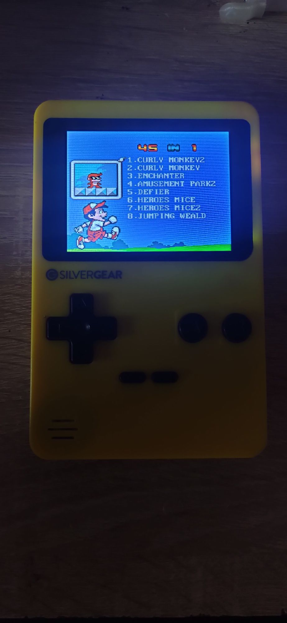 Mini konsolka retro