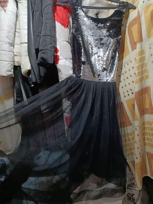 Вечірнє шифонове плаття з паєтками