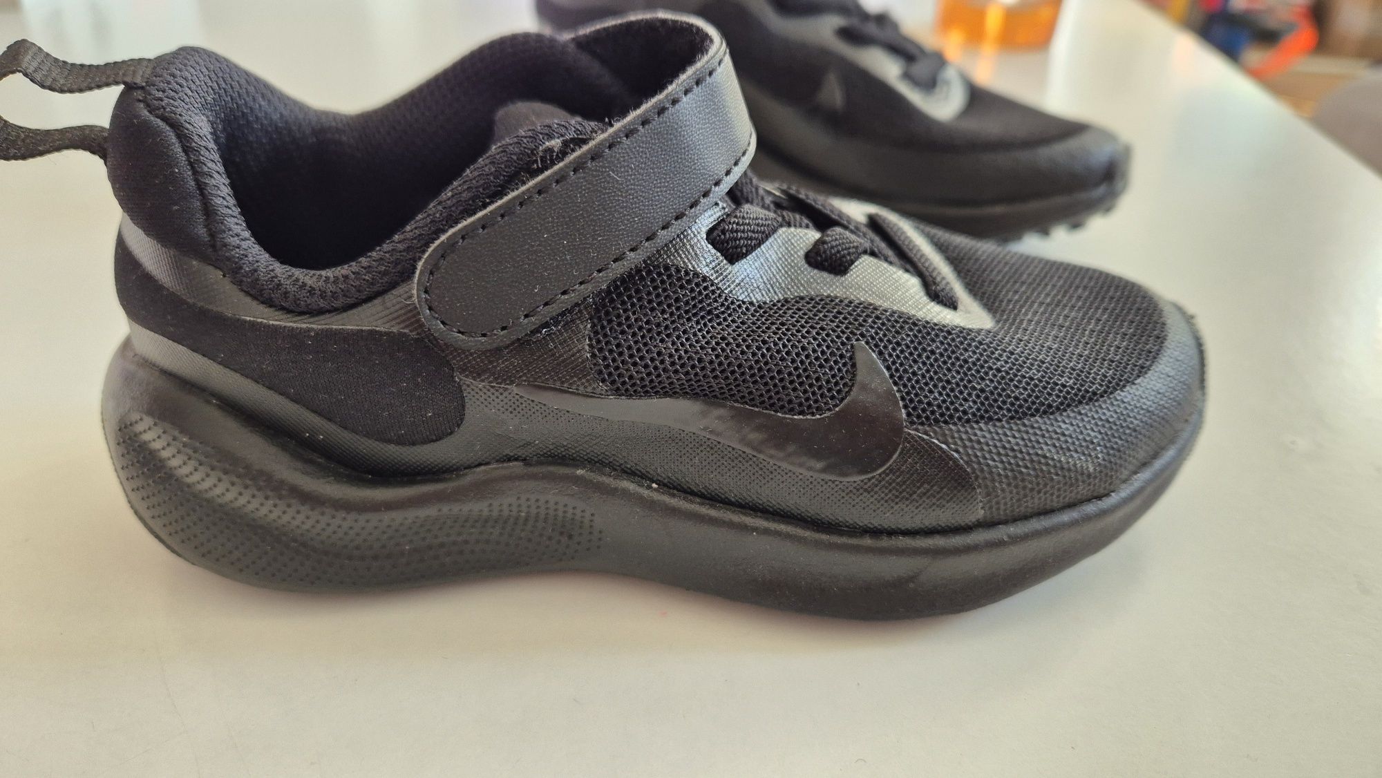 Buty dziecięce Nike Revolution 7 rozmiar 26
